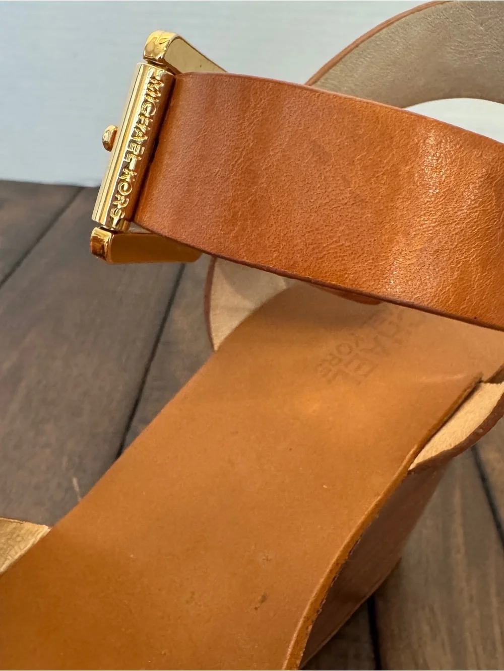 Michael Kors Peggy Platform Luggage Leather Tab Wedge Sandal Size 6.5M Boho Chic